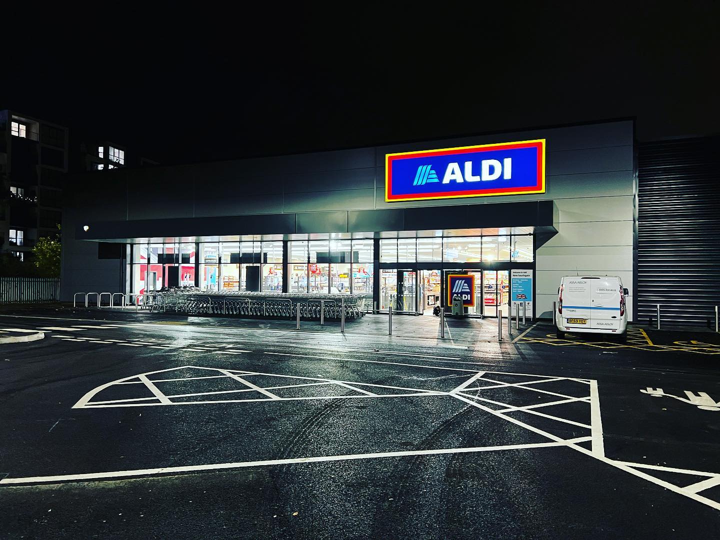 New Southgate Aldi Opens - Murdin Construction Limited